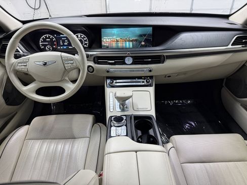 Used 2020 Genesis G90 3.3T Premium image 11