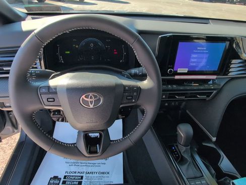 Certified 2026 Toyota Camry SE w/ Convenience Package image 27