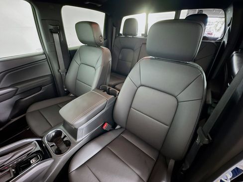 New 2025 GMC Canyon Elevation w/ Convenience Package image 11