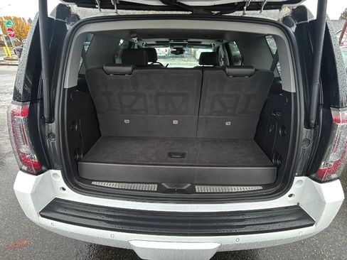 Used 2017 GMC Yukon SLT w/ Open Road Package image 8