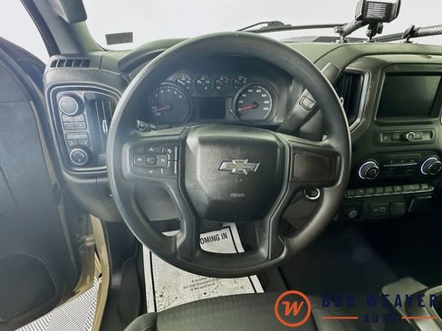Used 2022 Chevrolet Silverado 1500 Custom Trail Boss AWD/4WD image 13