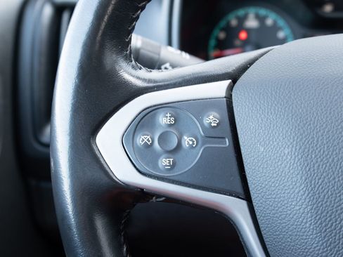 Used 2021 Chevrolet Colorado LT w/ Fleet Safety Package image 6