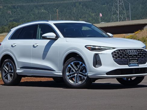 New 2025 Audi Q5 Premium Plus AWD/4WD image 1