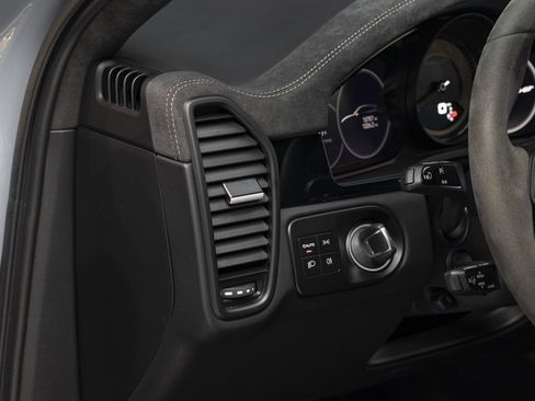 Used 2023 Porsche Cayenne Turbo GT image 21