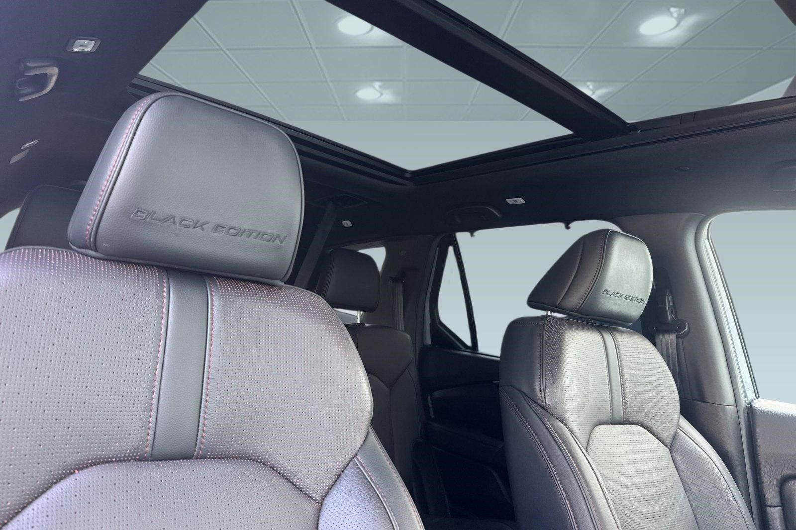 Certified 2025 Honda Pilot Black Edition image 25
