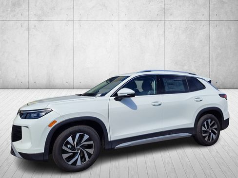 New 2025 Volkswagen Tiguan S image 9