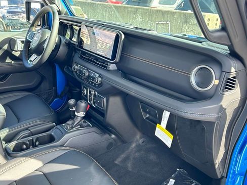 New 2024 Jeep Wrangler Sahara w/ Technology Group image 25