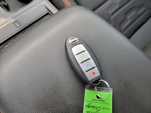 Used 2025 Nissan Frontier PRO-4X w/ Pro Convenience Package image 32