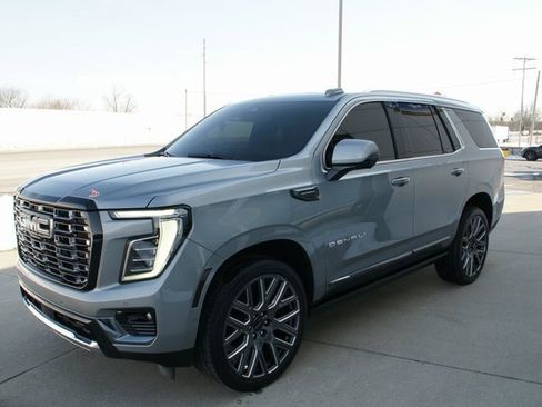 Used 2025 GMC Yukon Denali Ultimate image 6