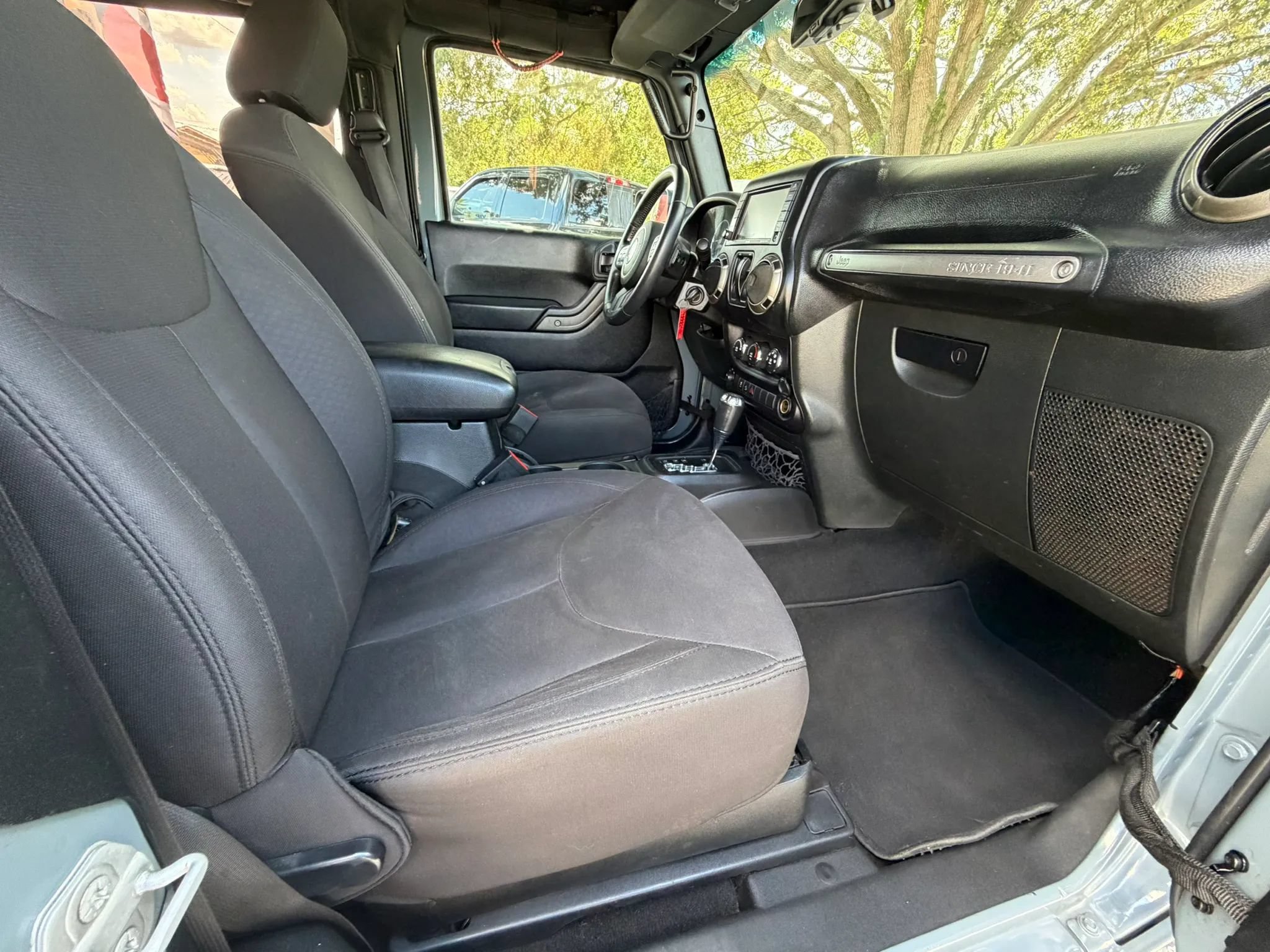 Used 2015 Jeep Wrangler Sport w/ Quick Order Package 24S AWD/4WD image 11