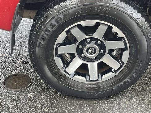 Used 2024 Toyota 4Runner TRD Off-Road Premium image 13