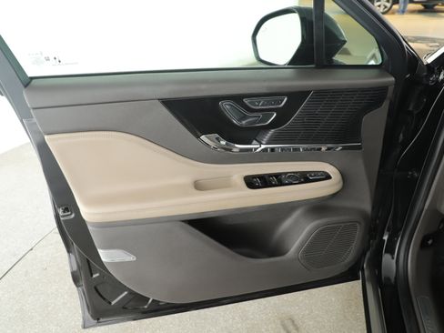 Used 2022 Lincoln Corsair FWD w/ Equipment Group 101A image 19