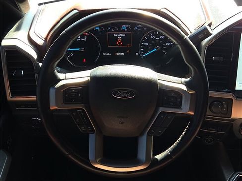 Certified 2022 Ford F450 Platinum w/ FX4 Off-Road Package image 15