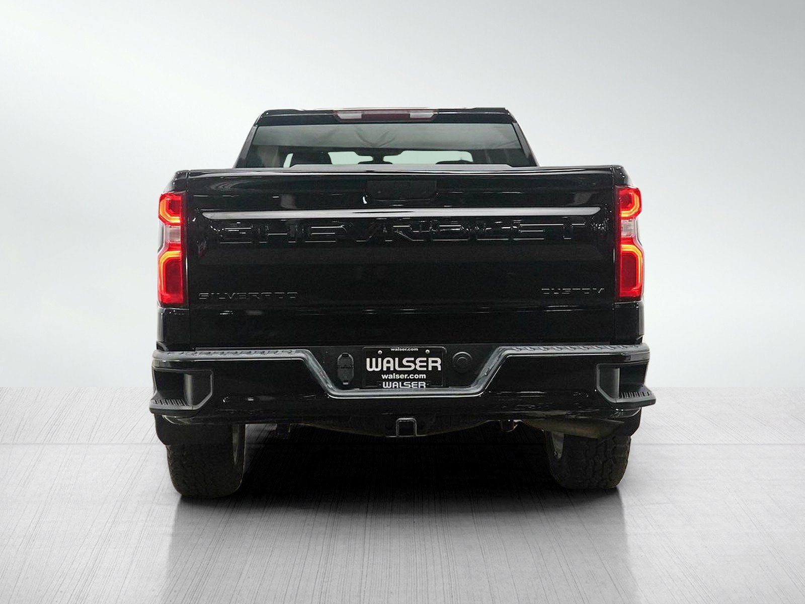 Used 2021 Chevrolet Silverado 1500 Custom w/ LPO, Dark Essentials Package AWD/4WD image 4