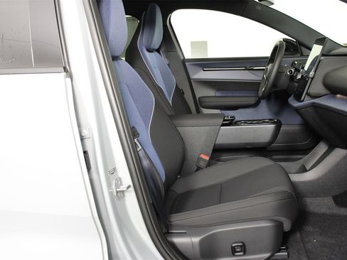 New 2026 Volvo EX30 Plus image 10