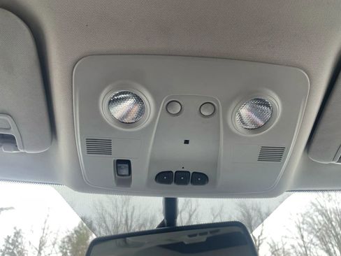 Used 2012 GMC Acadia SLT image 12