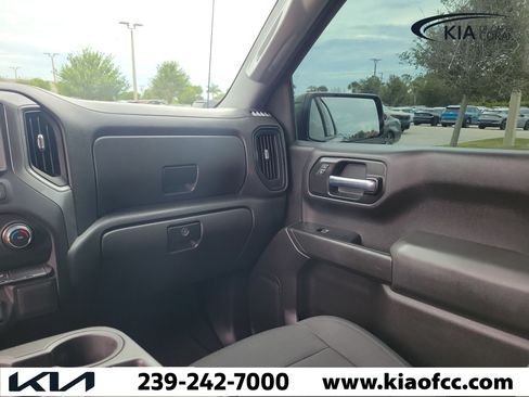 Used 2020 Chevrolet Silverado 1500 Custom w/ Custom Value Package RWD image 17