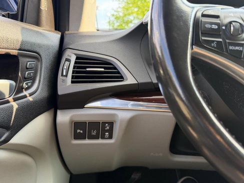 Used 2016 Acura MDX SH-AWD image 12
