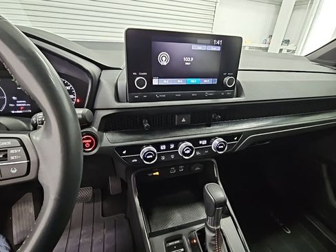Used 2023 Honda CR-V Sport image 13