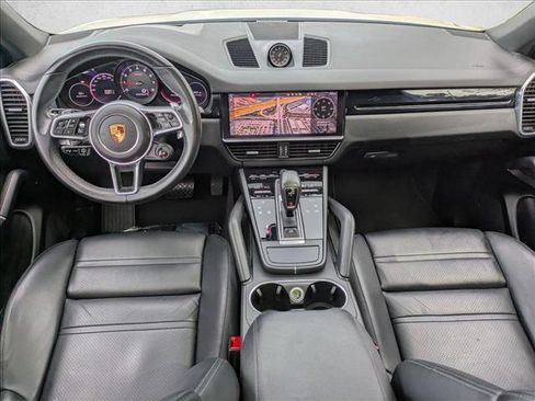 Used 2021 Porsche Cayenne Coupe AWD/4WD image 17
