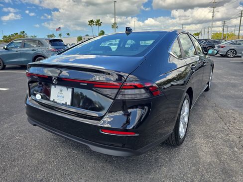 Certified 2025 Honda Accord LX image 4
