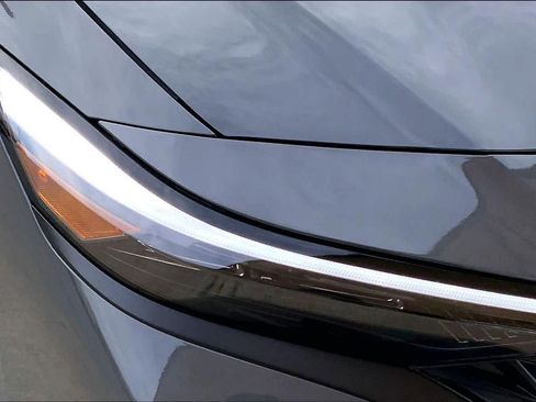 New 2026 Hyundai Elantra Limited FWD image 13