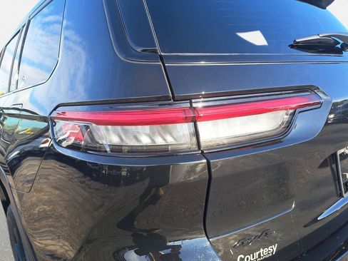 New 2025 Jeep Grand Cherokee L Altitude image 33