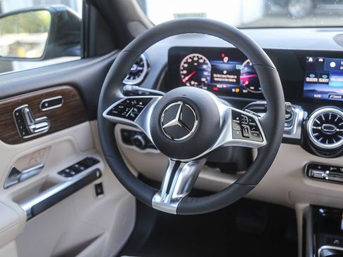 New 2026 Mercedes-Benz GLB 250 4MATIC image 13