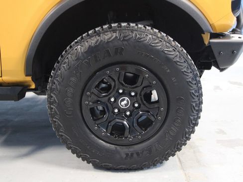Used 2021 Ford Bronco First Edition AWD/4WD image 36