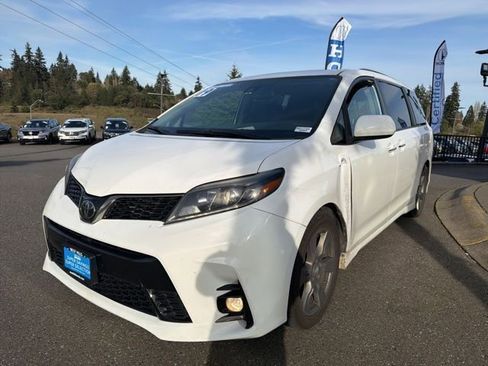 Used 2019 Toyota Sienna SE Premium image 5