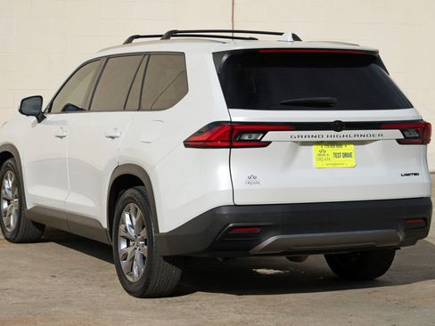 Used 2024 Toyota Grand Highlander FWD image 53