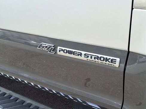 Used 2019 Ford F250 Lariat w/ Lariat Ultimate Package AWD/4WD image 11