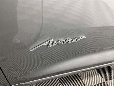 Used 2025 Buick Enclave Avenir w/ Super Cruise Package image 8