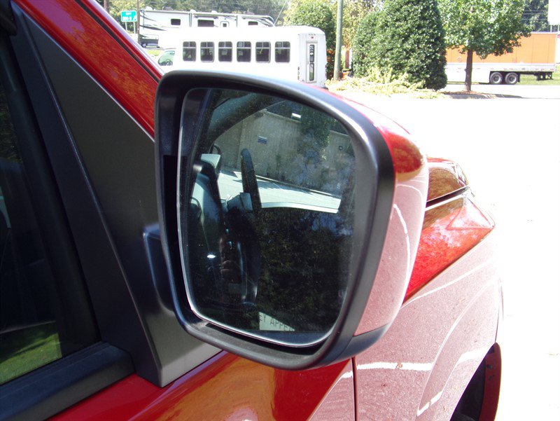 Used 2022 Nissan Frontier SV AWD/4WD image 17