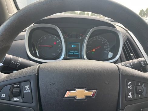 Used 2017 Chevrolet Equinox LS image 11