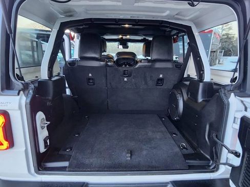 Used 2019 Jeep Wrangler Unlimited Rubicon w/ Dual Top Group image 12