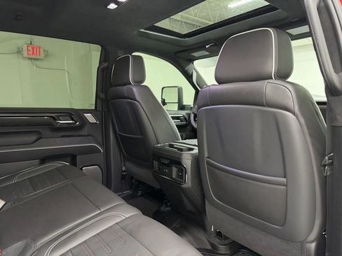 Used 2025 GMC Sierra 2500 AT4X AWD/4WD image 14