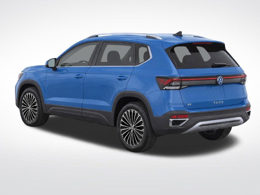 Used 2026 Volkswagen Taos SE FWD image 4