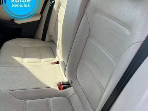 Used 2017 Volkswagen Jetta SE FWD image 18