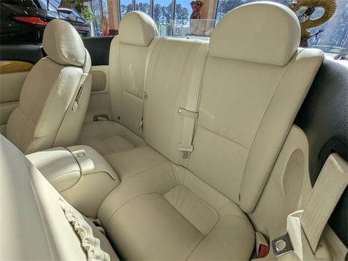 Used 2004 Lexus SC 430 Convertible image 14