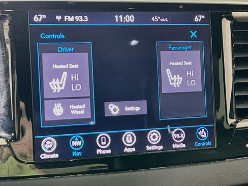 Used 2020 Chrysler Pacifica Touring-L Plus FWD image 19