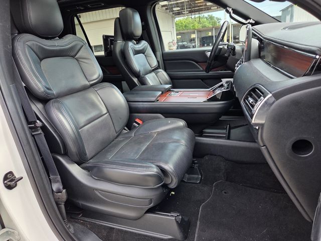 Used 2021 Lincoln Navigator L Reserve AWD/4WD image 17