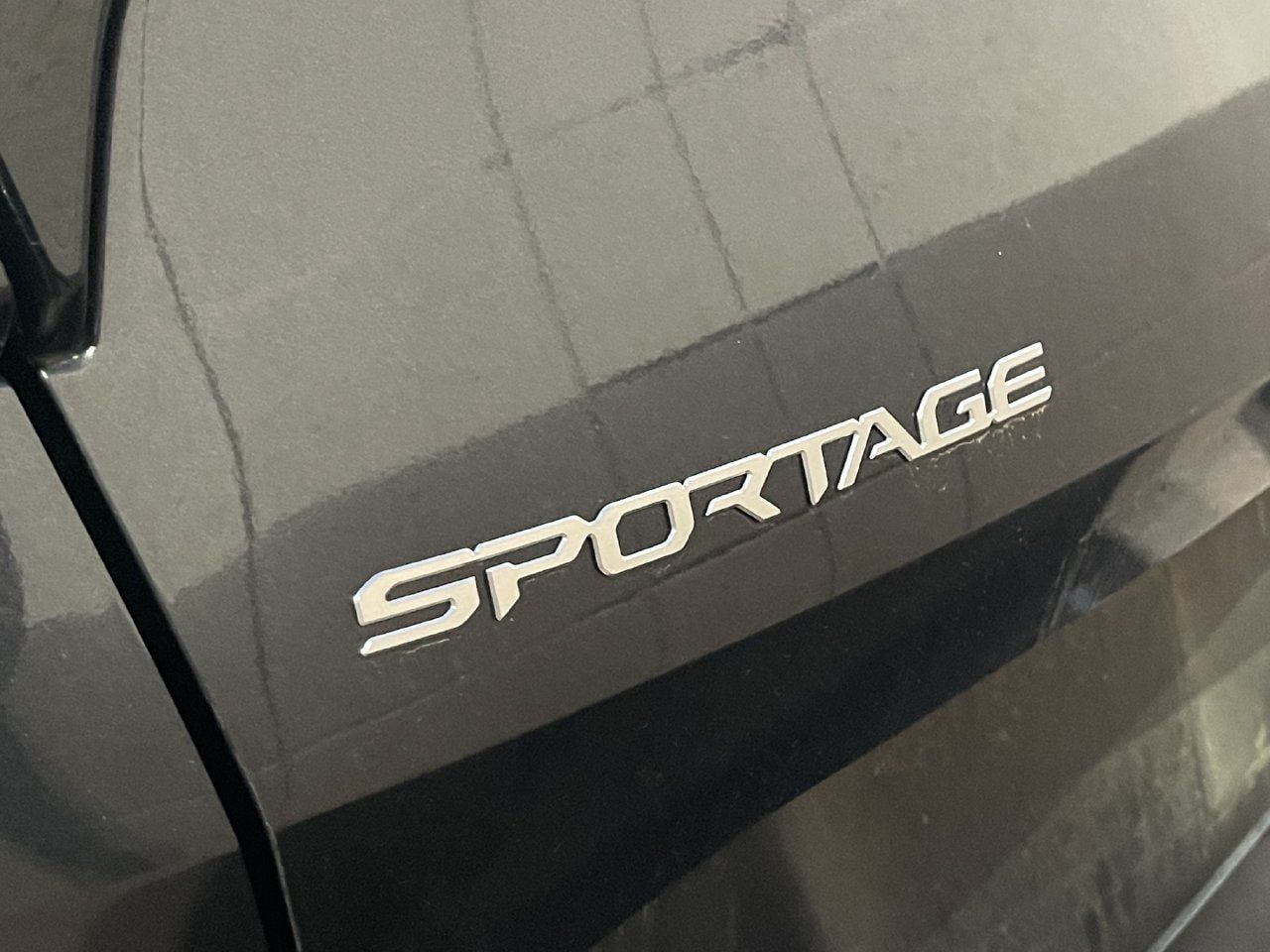 Used 2023 Kia Sportage EX FWD image 5