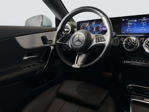 Used 2025 Mercedes-Benz CLA 250 4MATIC image 24