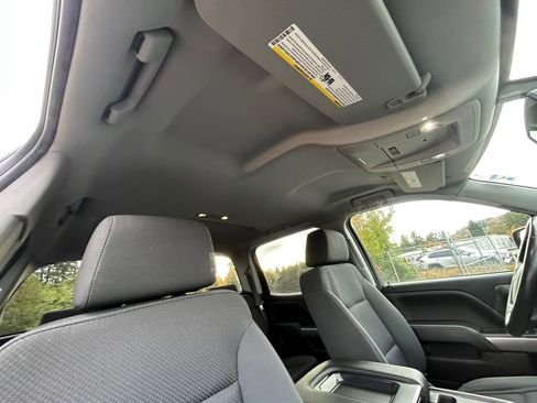 Used 2018 Chevrolet Silverado 1500 LT w/ All Star Edition image 28