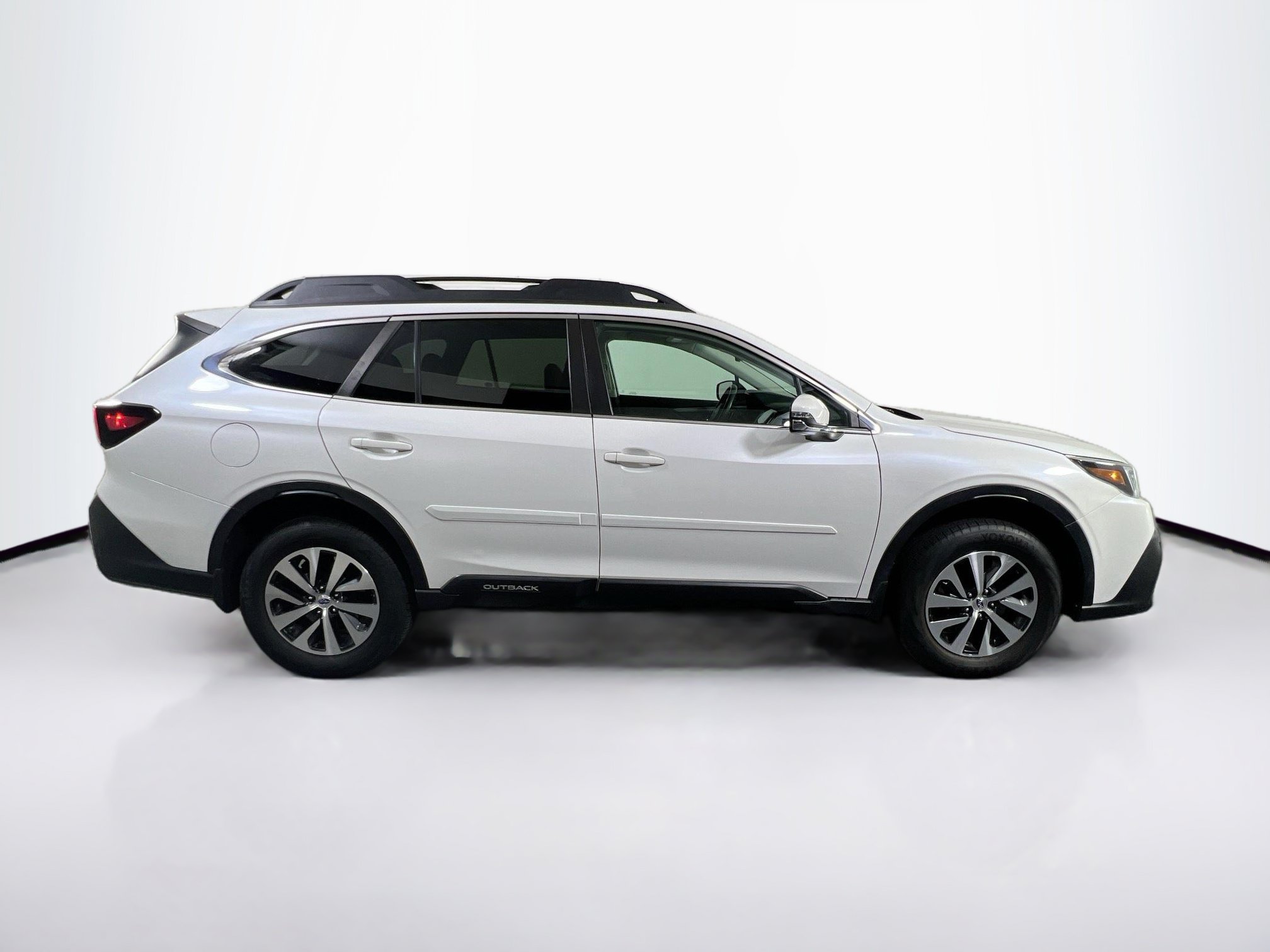 Used 2022 Subaru Outback Premium AWD/4WD image 4