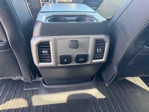 Used 2020 Ford F150 Lariat image 28
