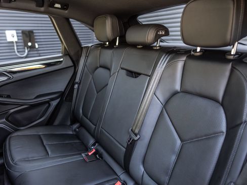 Certified 2026 Porsche Macan S AWD/4WD image 15