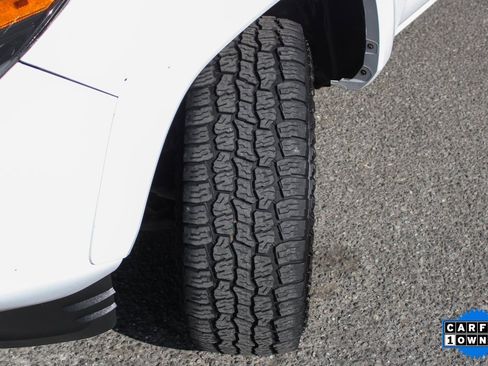 Used 2020 Toyota Tacoma TRD Off-Road image 37