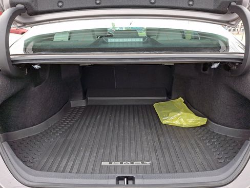 Used 2023 Toyota Camry SE image 14